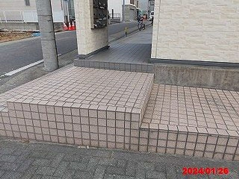 レオパレス内山 エントランス
