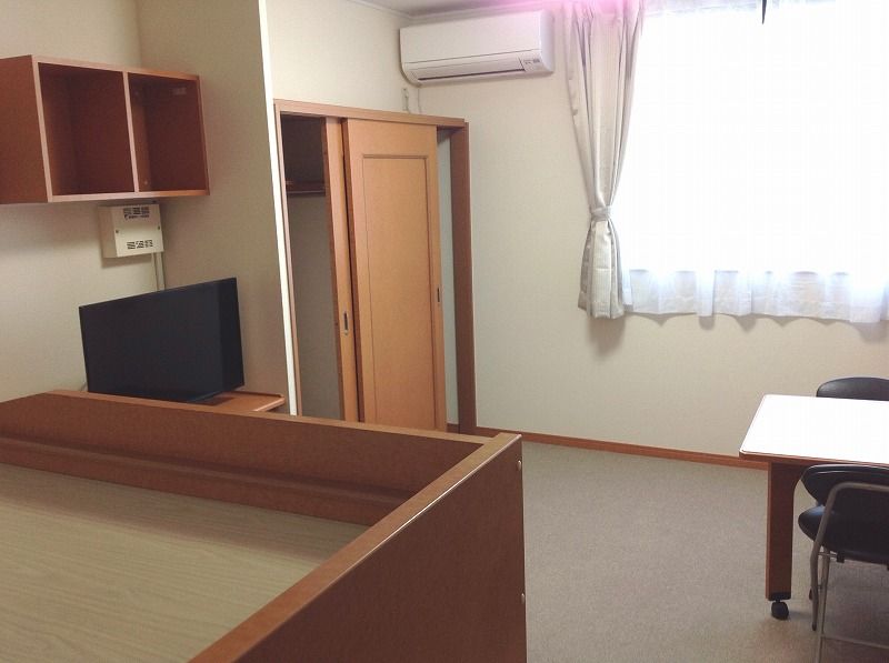 レオパレスＳＰＡ 居間