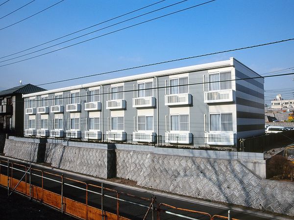 レオパレスフロレスタ 外観