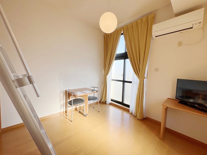 レオパレス杉山Ⅱ 居間