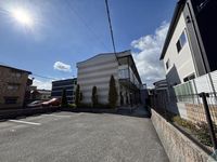 レオパレスセリバテール仁川 外観