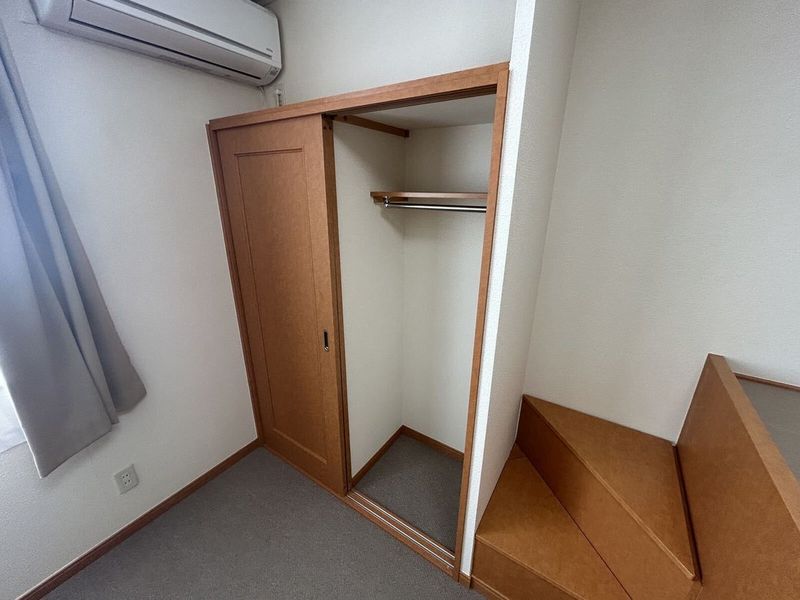 レオパレス北中江 収納