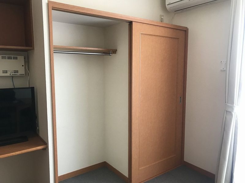 レオパレスアルカディア 収納