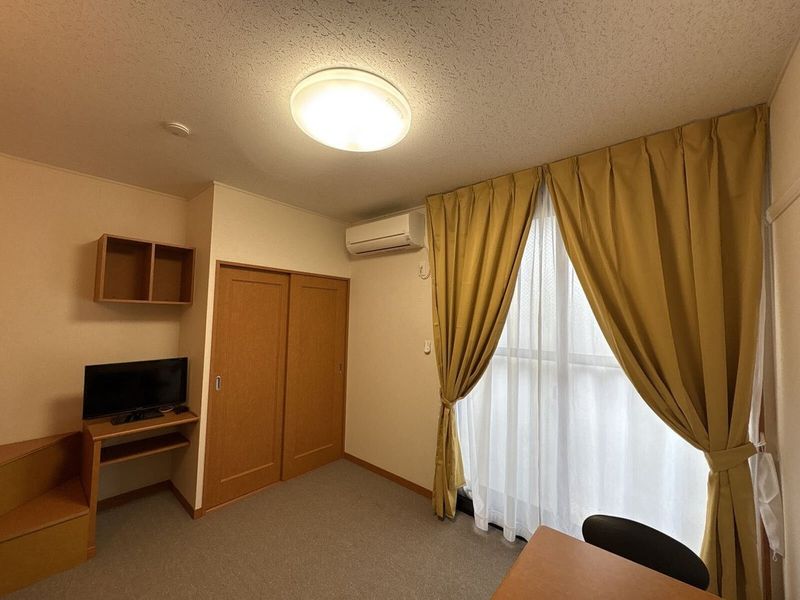 レオパレスだるま 居間