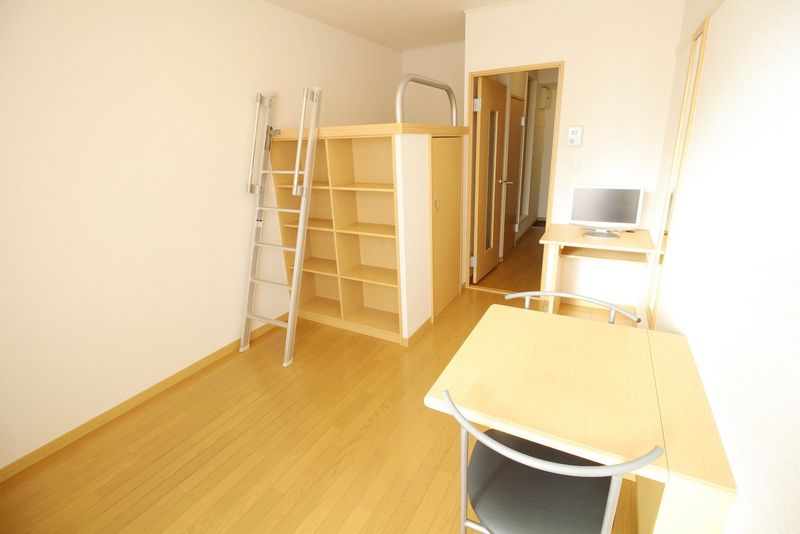 レオパレスボー　ビラージュ 居間