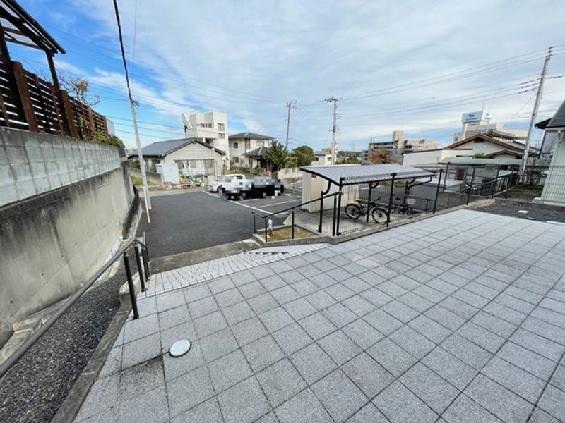 レオネクスト優美 駐車場
