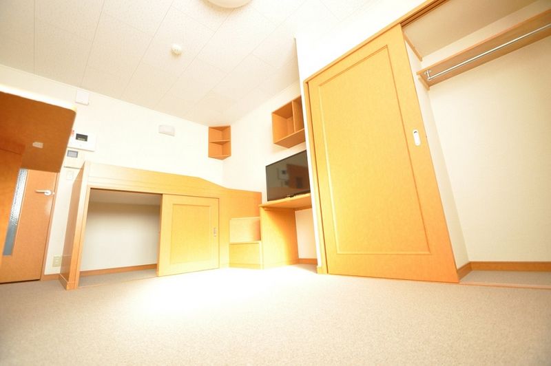 レオパレスコンフォート砺波 居間