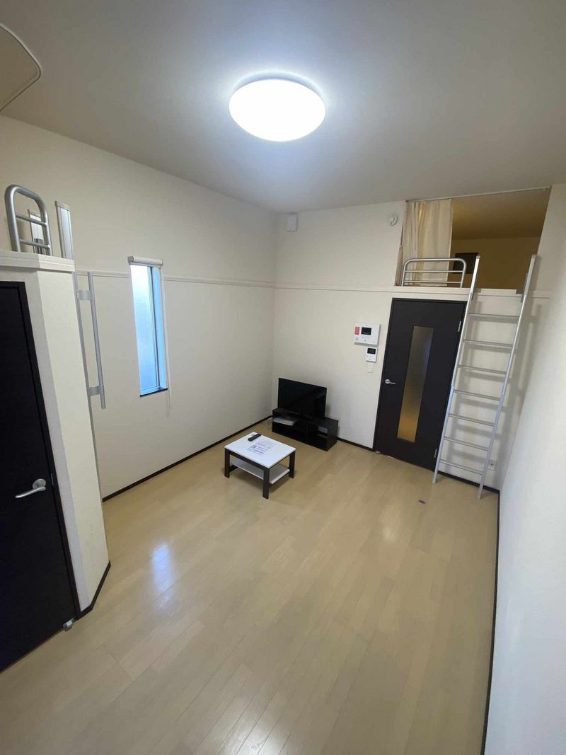 ミランダＥＡＲＴＨ 居間