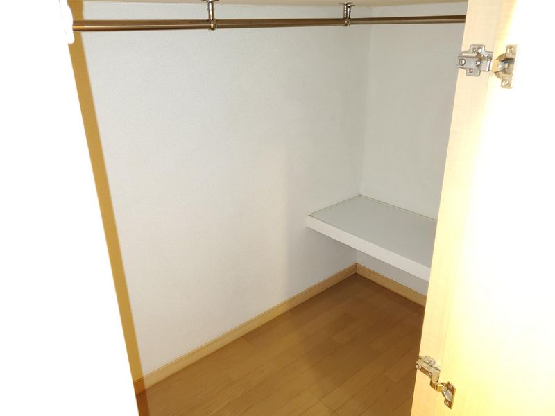 レオパレスエアポート 収納