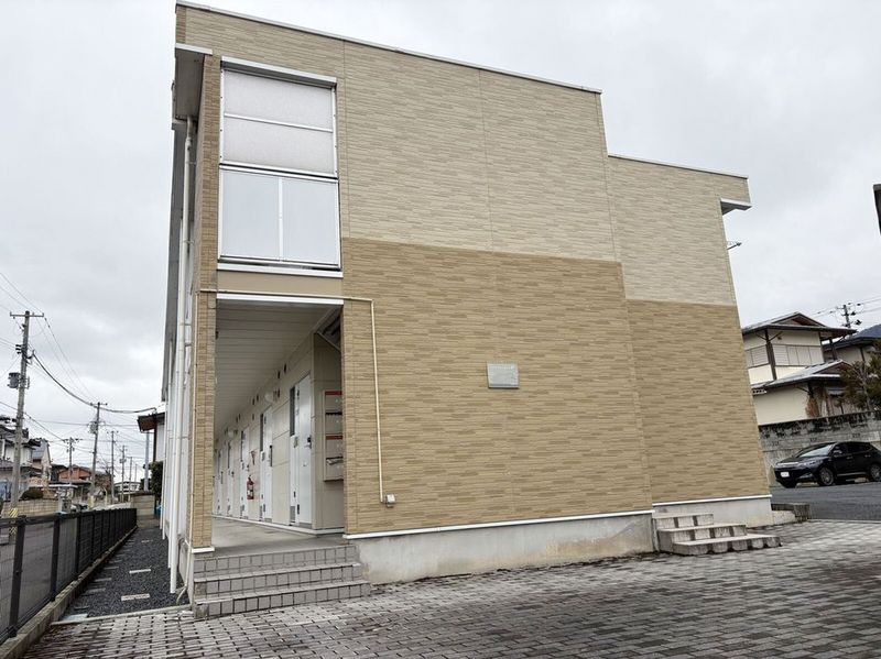 レオパレス２００１ エントランス