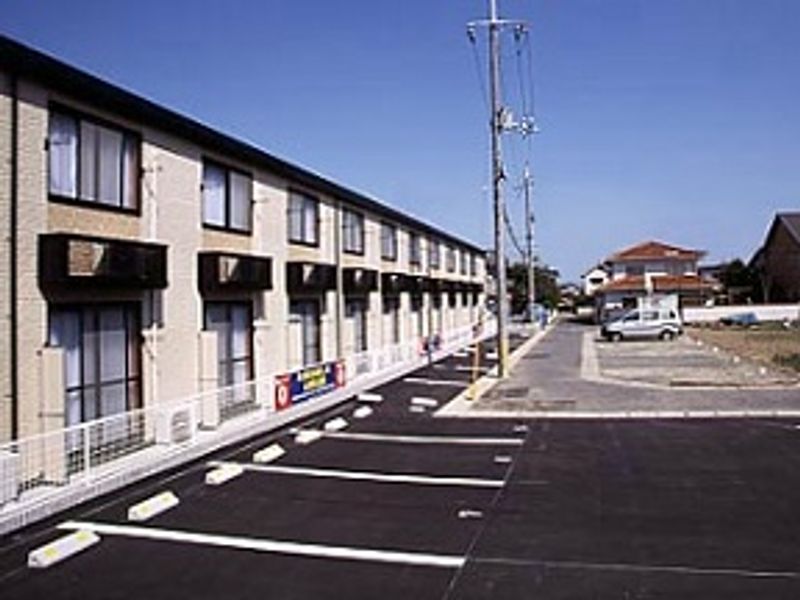 レオパレスナンキハイムⅡ 駐車場