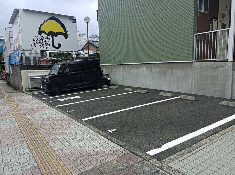 レオパレス紫原 駐車場