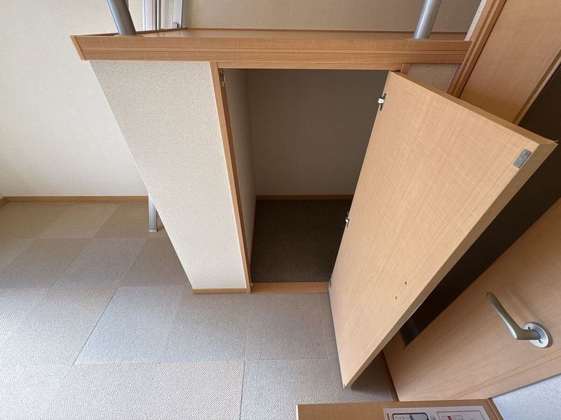 レオパレス沼南７ 収納