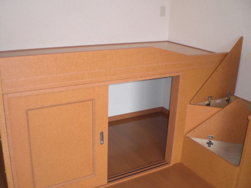 レオパレスメルベーユ 収納