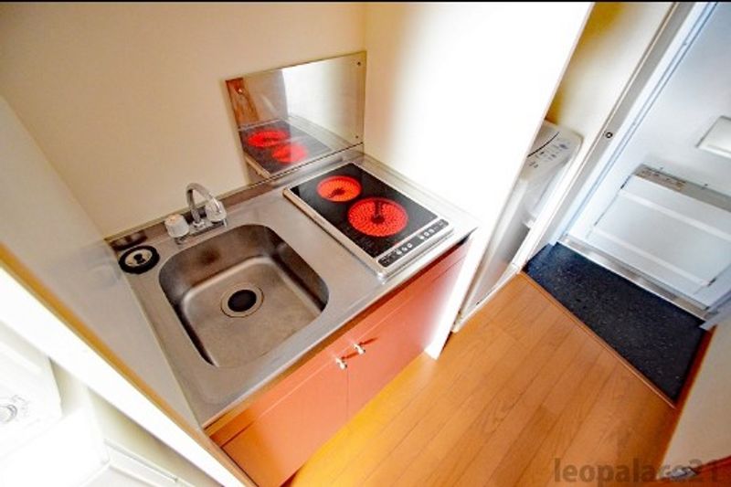leopalace Madonna Kitchen