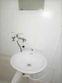 レオパレスクリスタルガーデン 洗面台