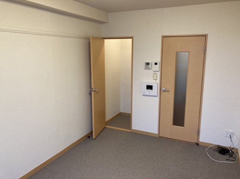 レオパレスＦＩＯＲＩ高松 居間
