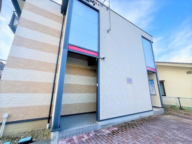 レオパレスロイヤルⅡ 外観