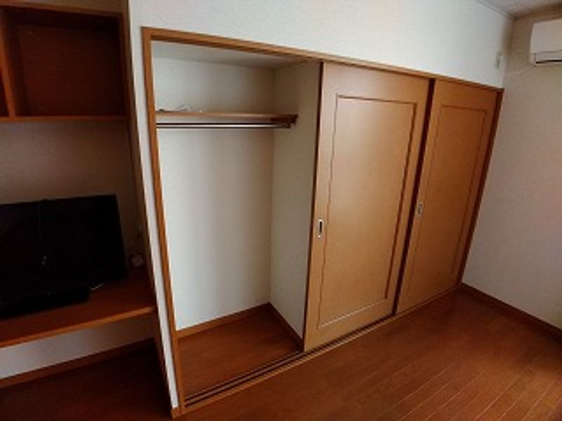 レオパレススイーツ 収納