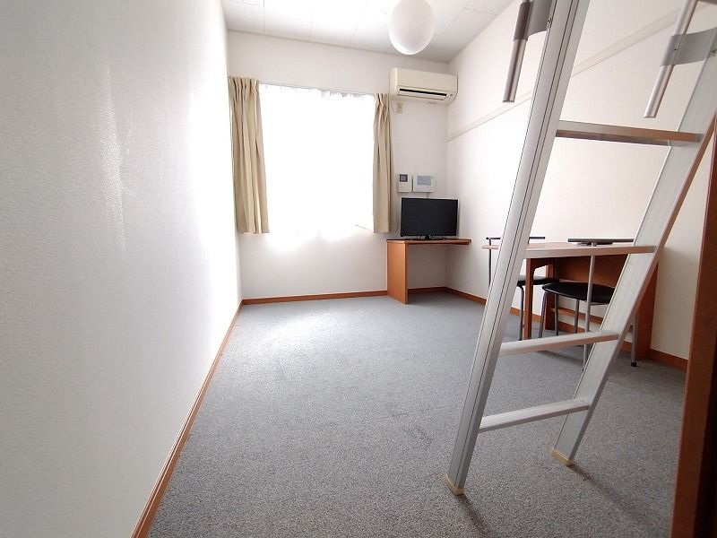 レオパレスパピー北浦Ⅱ 居間