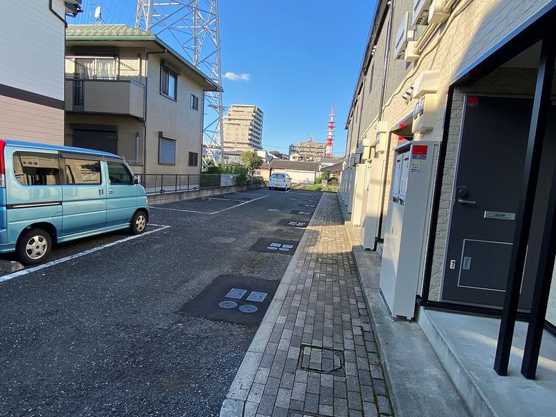 レオパレスワコー 駐車場