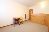 レオパレス東沖野 居間