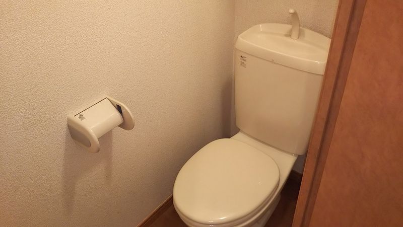 レオパレスプレミール トイレ