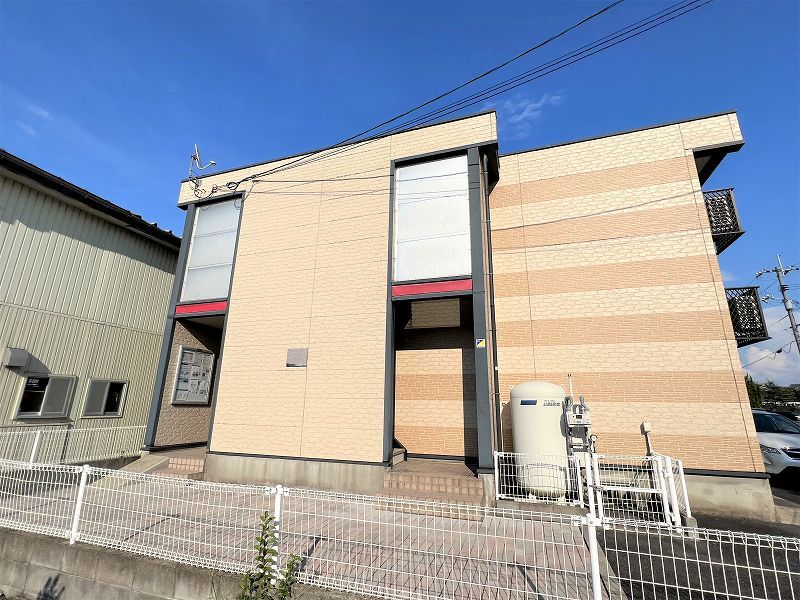 レオパレス砂丘 外観
