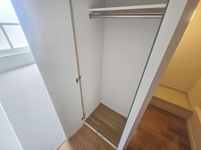レオパレスプレミール 収納
