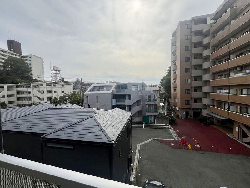 leopalace A Bond View