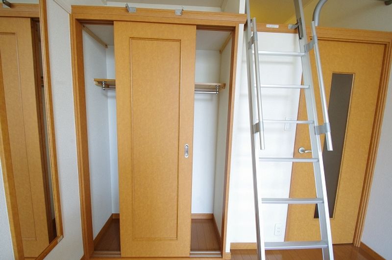 レオパレスアルデバラン 収納