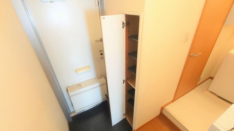 レオパレス竜東橋 玄関