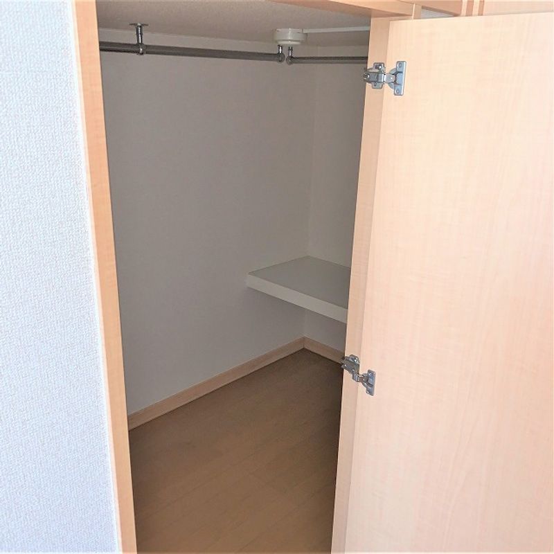 レオパレスひなた 収納