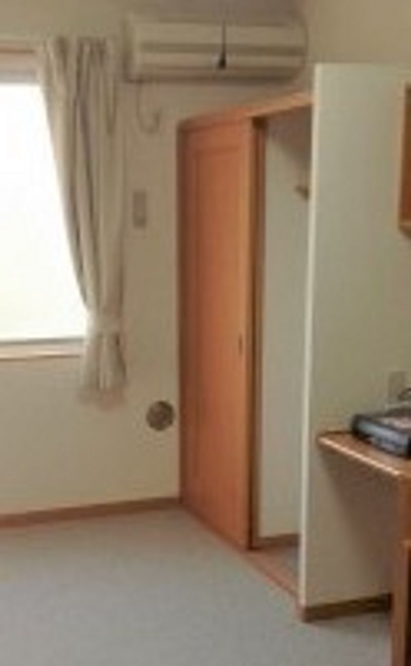 レオパレス１００ 収納