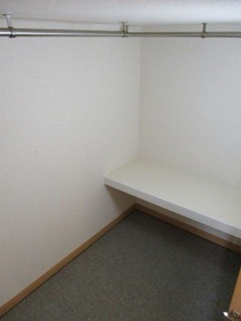 レオパレスアビタシオン 収納