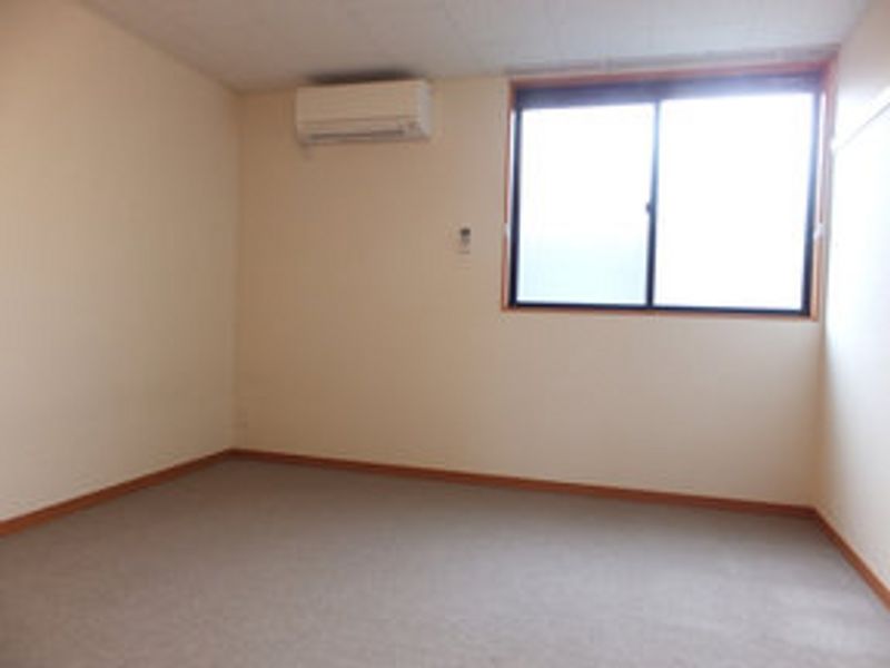 レオパレスＯＬＩＶＥⅡ 居間