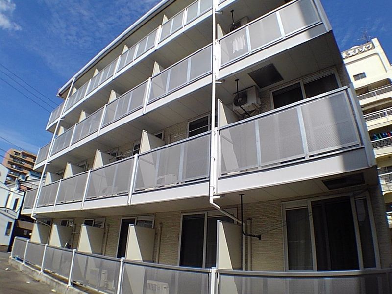 レオパレス瓦町 外観