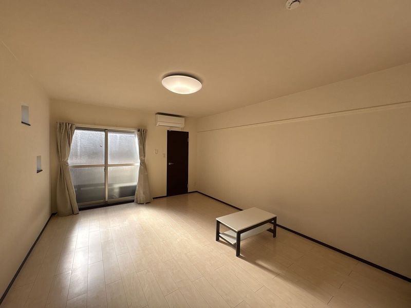 クレイノイヤサカ 居間