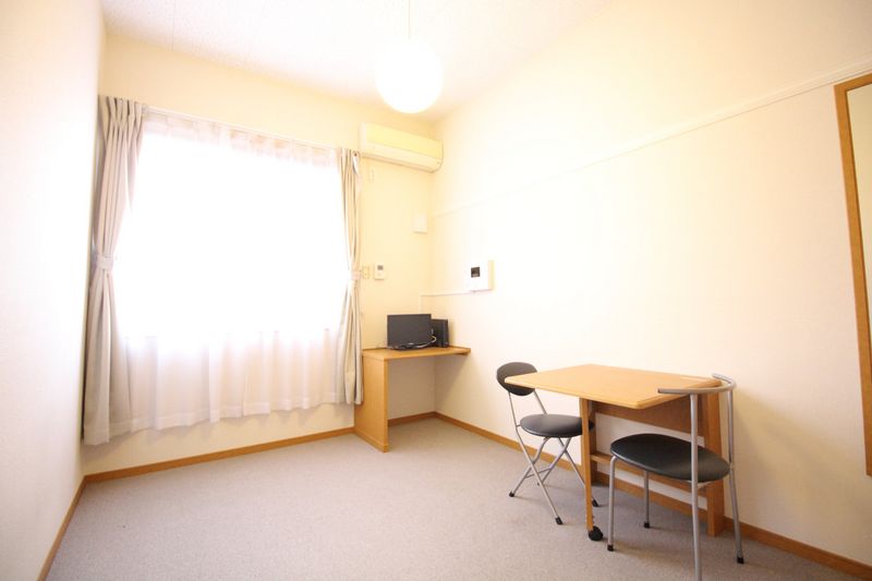 レオパレスのぞみ 居間