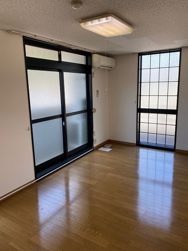 レオパレス関屋 寝室