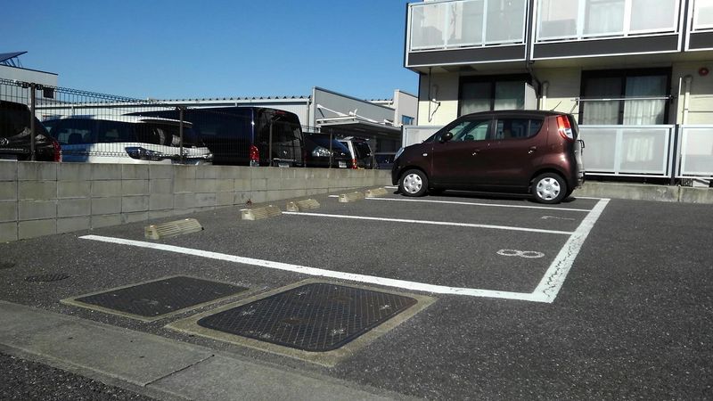 レオパレスサンライツ 駐車場