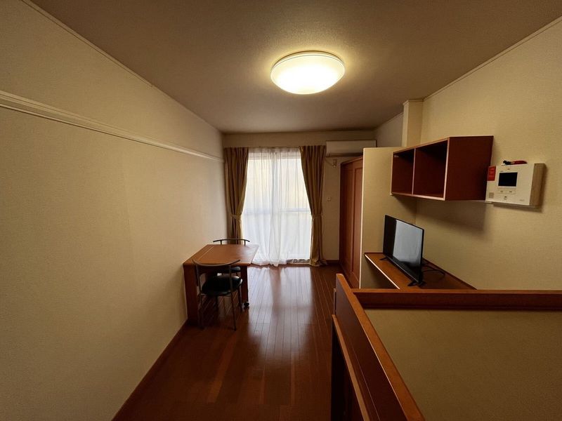 レオパレスエクレール藤塚 居間