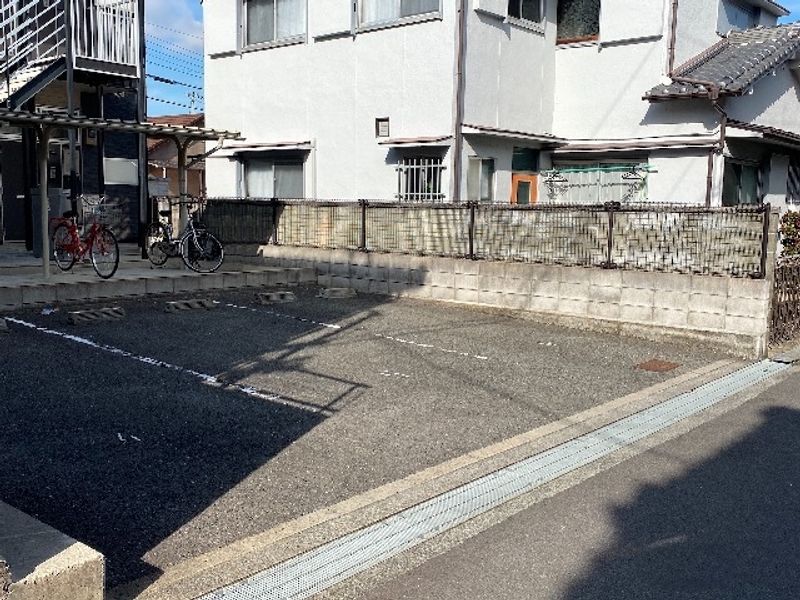 レオパレス藤尾 駐車場