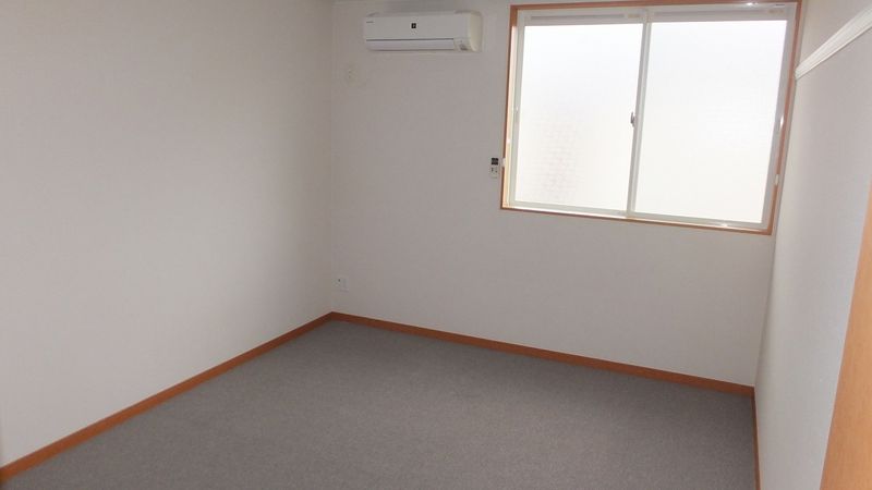 レオパレスひまわり下井沢 居間