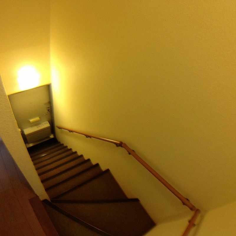 レオパレス青葉 玄関