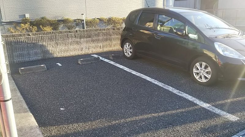 レオパレスエンディミオン 駐車場