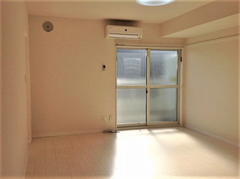 レオネクストリモーネ７ 居間