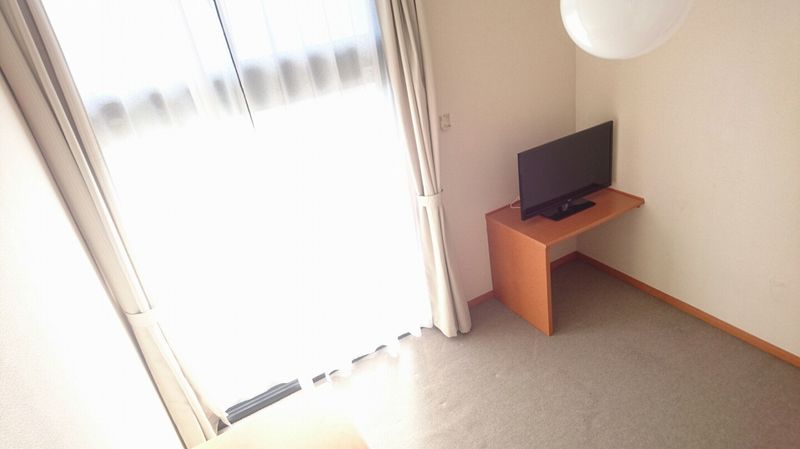 レオパレスあらまき 居間