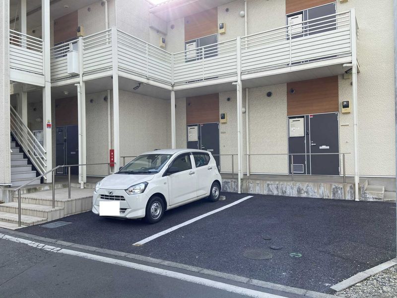 レオネクストレオスクエア 駐車場