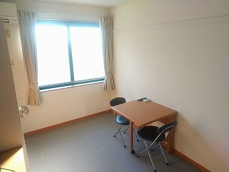 レオパレスはしば２ 居間